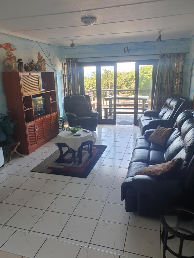 Deep Blue Guest House Amanzimtoti Exterior foto